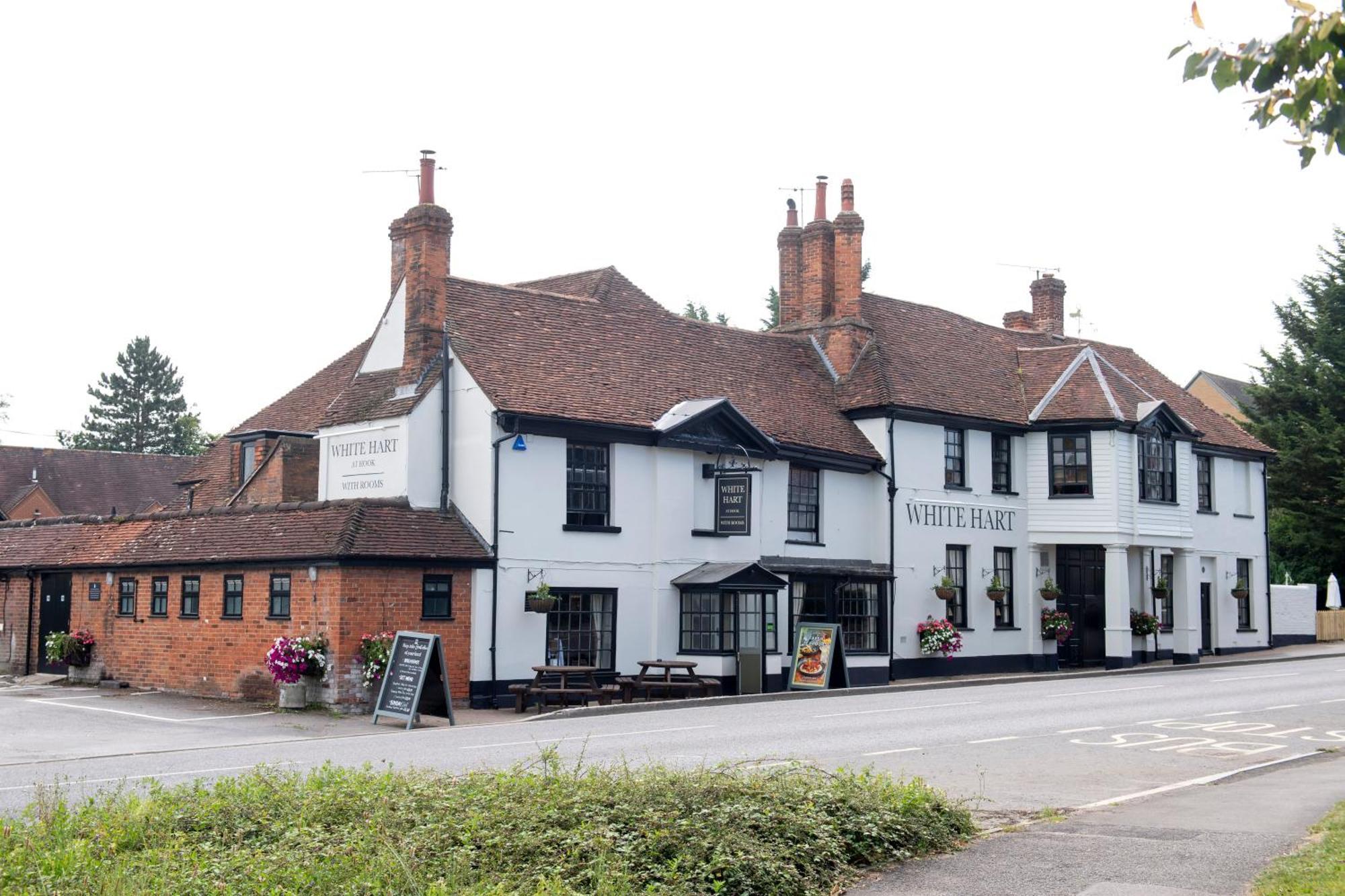The White Hart By Innkeeper'S Collection Hook  Eksteriør bilde