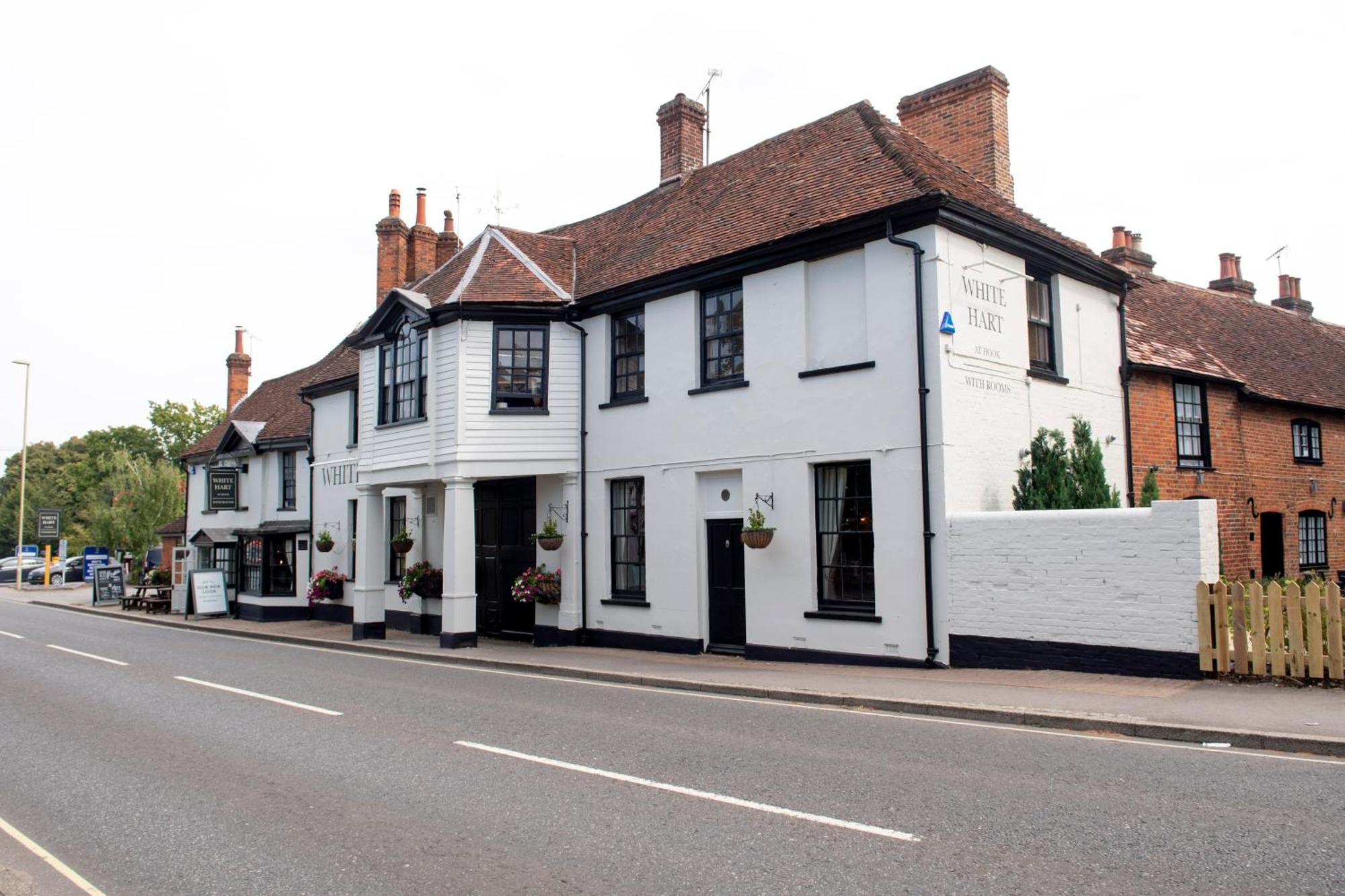 The White Hart By Innkeeper'S Collection Hook  Eksteriør bilde